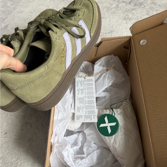 NEW Adidas Olive Green Sneakers with Violet Accents - Picture 10 of 12